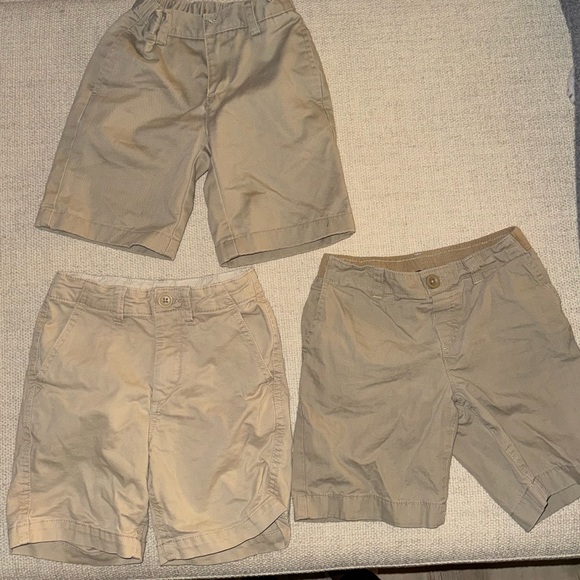 3 Shorts 5-6T Khaki Gap and Lands End - Picture 1 of 4